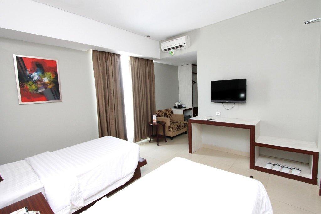 Grand Hatika Hotel Tanjung Pandan Exterior foto