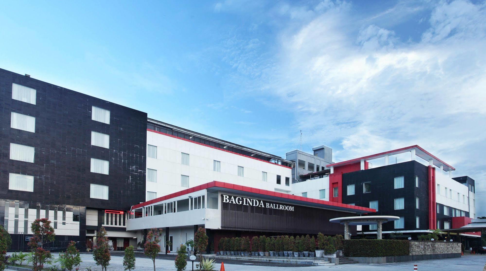 Grand Hatika Hotel Tanjung Pandan Exterior foto