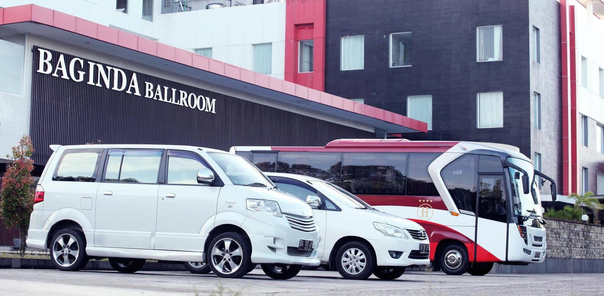 Grand Hatika Hotel Tanjung Pandan Exterior foto