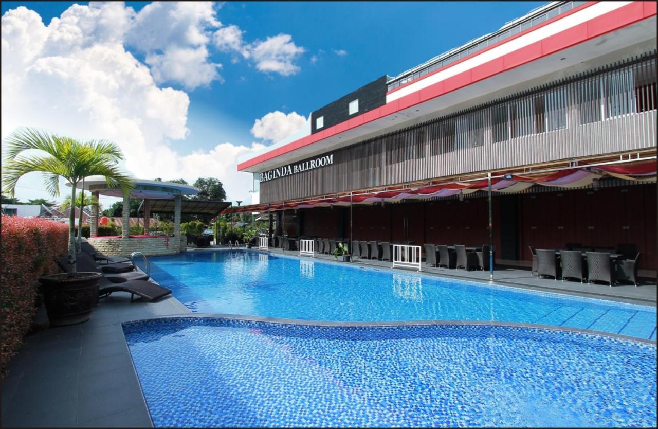 Grand Hatika Hotel Tanjung Pandan Exterior foto